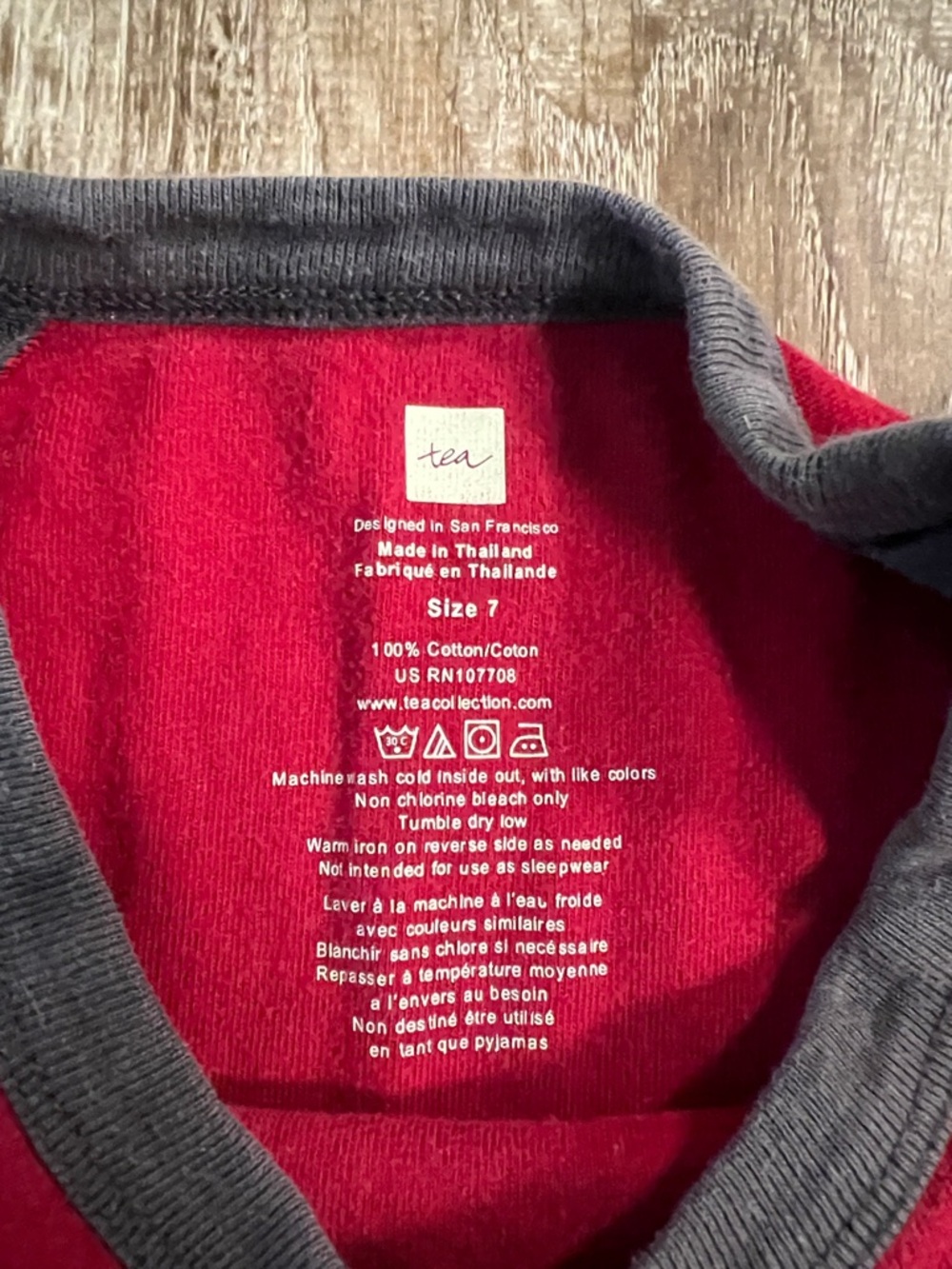 Tea Collection Lion Red and Gray Raglan Tee size 7 - Picture 3 of 3